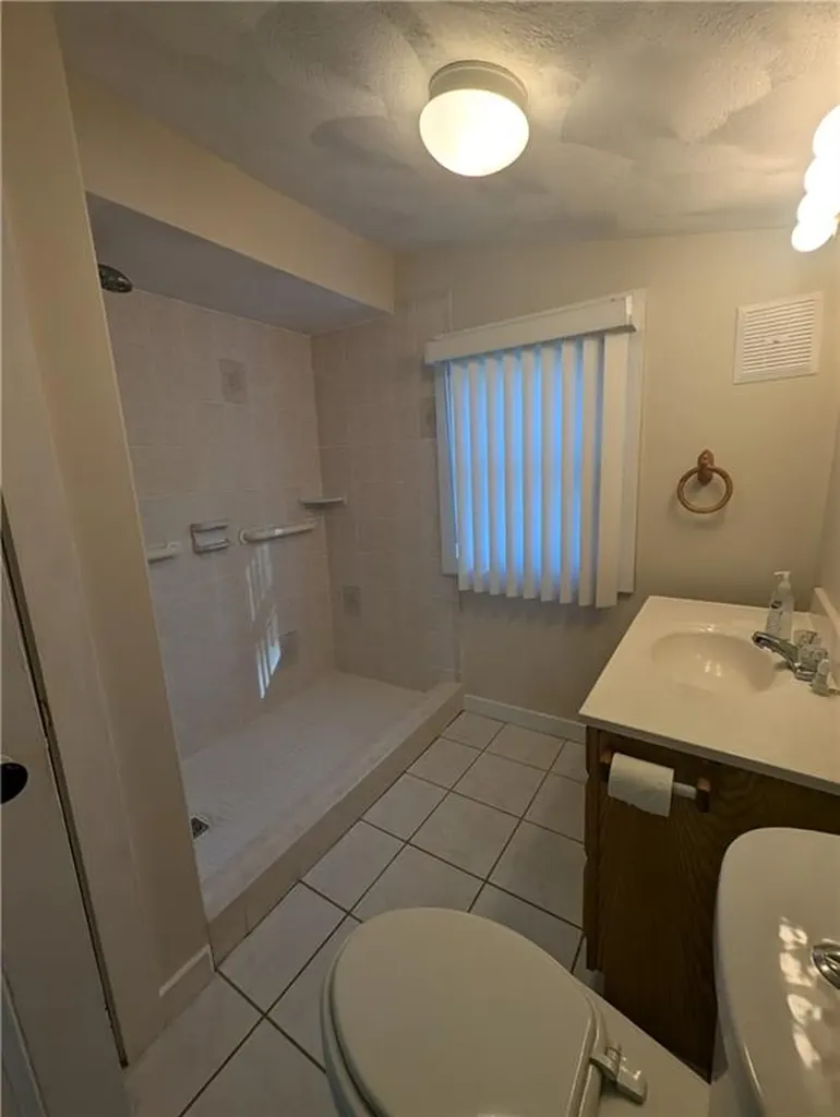 13 Plainfield Pike Foster RI 02825