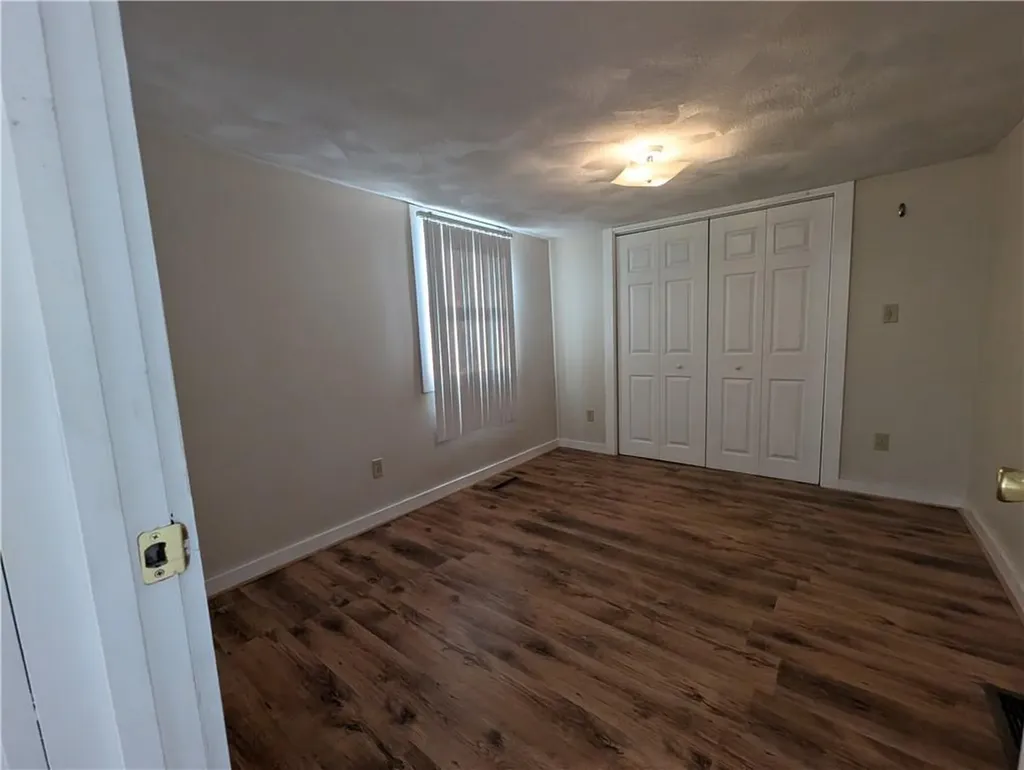 13 Plainfield Pike Foster RI 02825