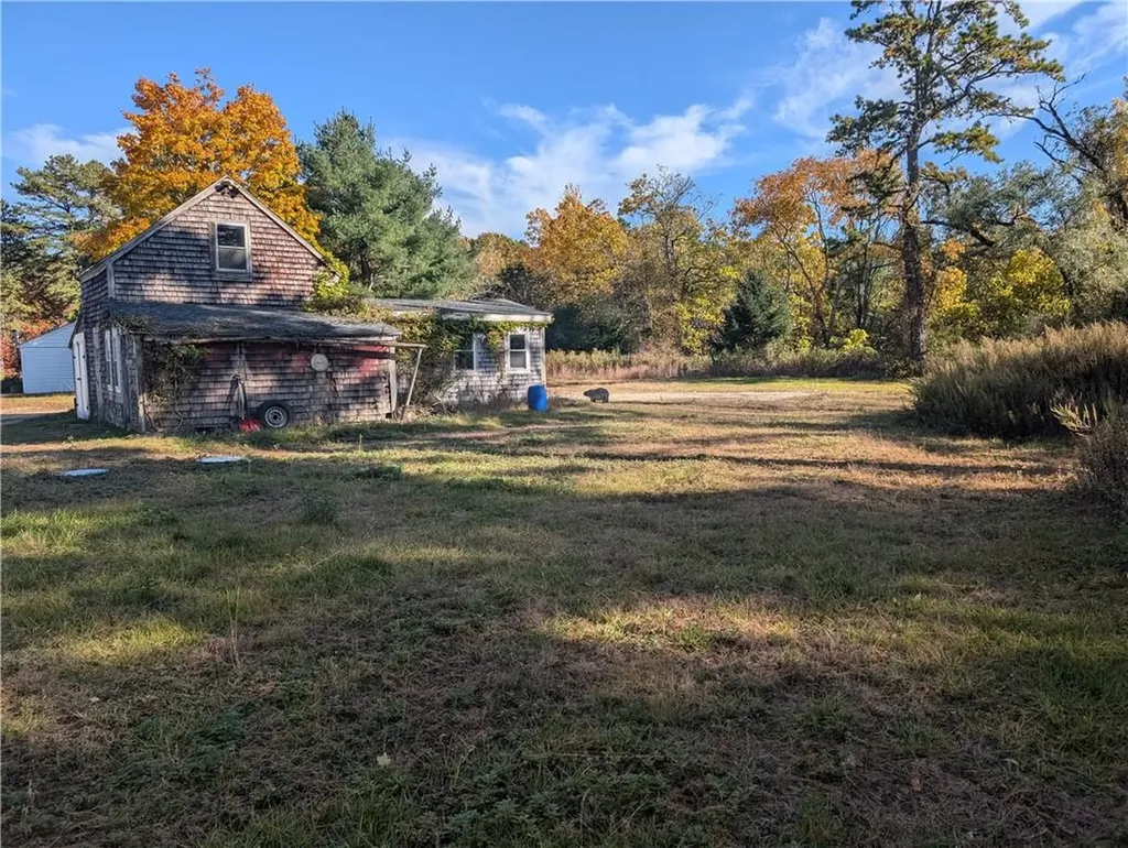 13 Plainfield Pike Foster RI 02825