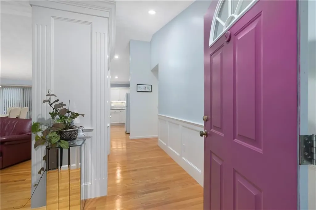 19 Derby Lane Cranston RI 02921