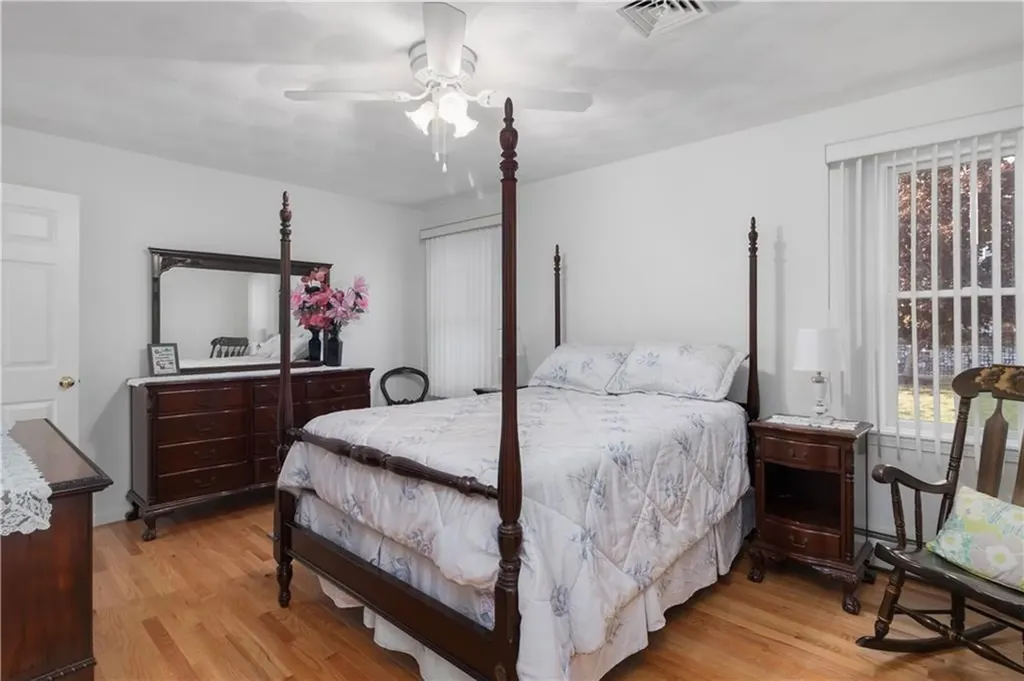 19 Derby Lane Cranston RI 02921