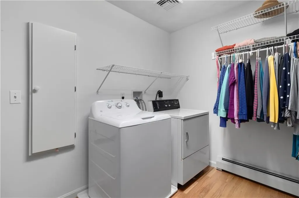 19 Derby Lane Cranston RI 02921