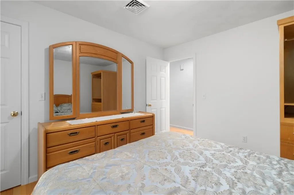 19 Derby Lane Cranston RI 02921