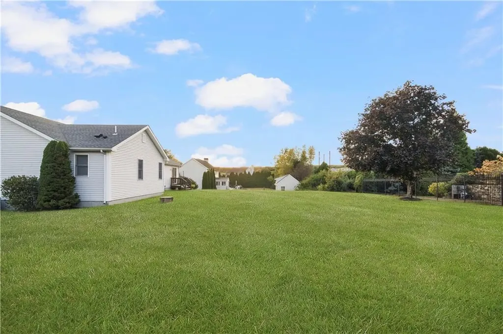 19 Derby Lane Cranston RI 02921