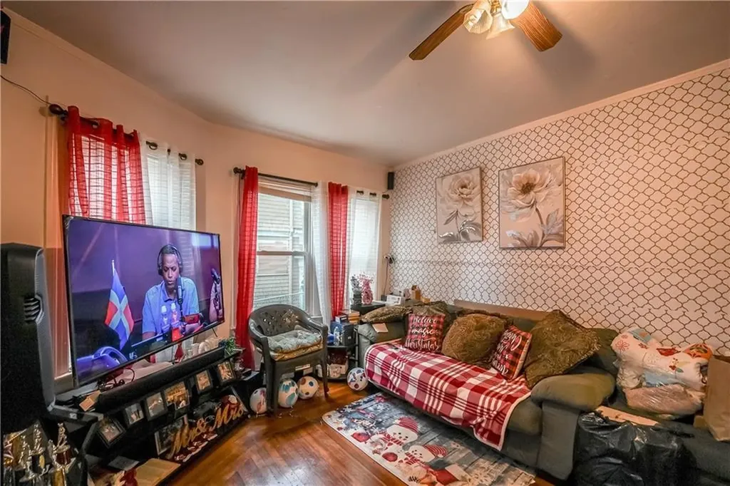 91 Lenox Avenue Providence RI 02907