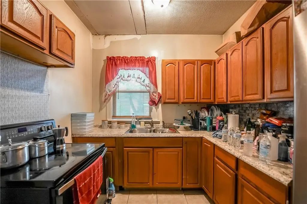 91 Lenox Avenue Providence RI 02907