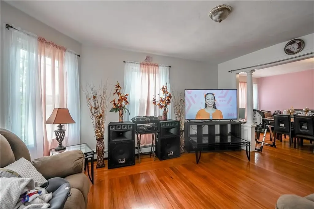 91 Lenox Avenue Providence RI 02907
