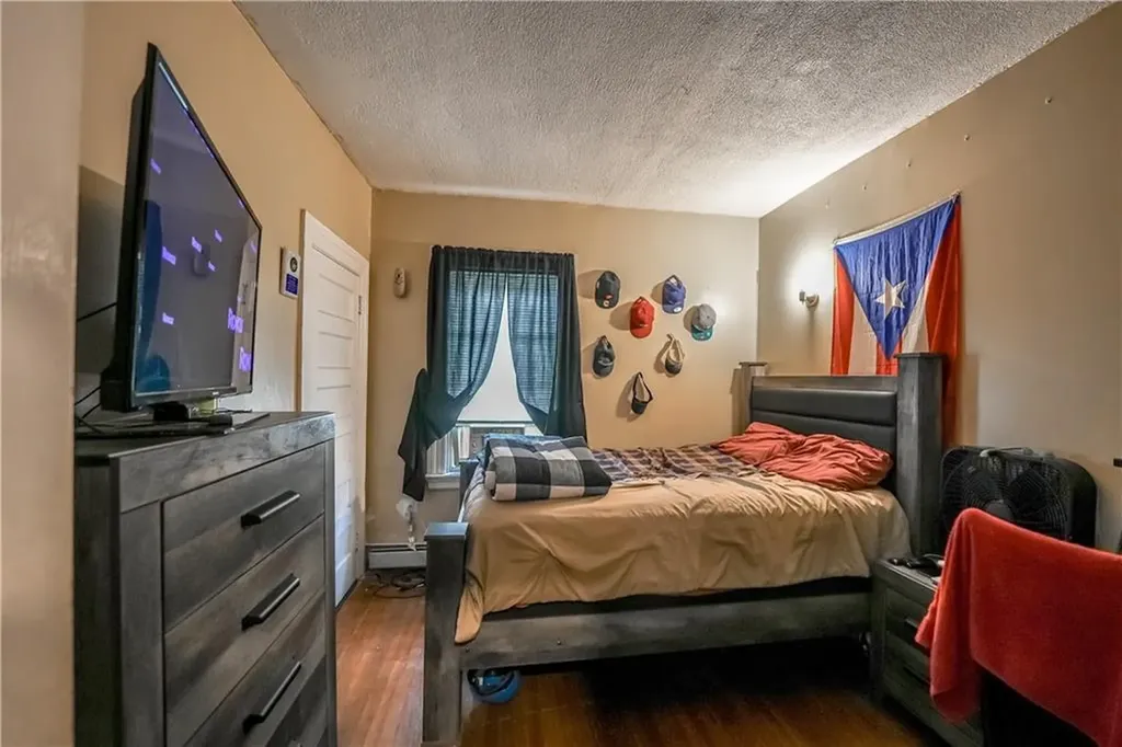 91 Lenox Avenue Providence RI 02907
