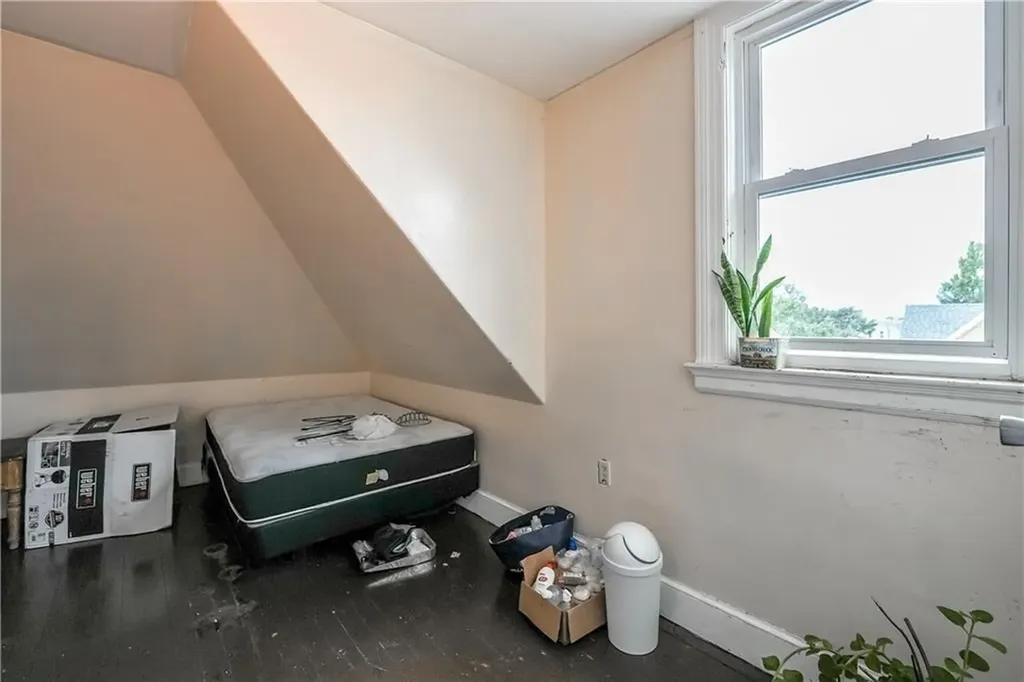 91 Lenox Avenue Providence RI 02907
