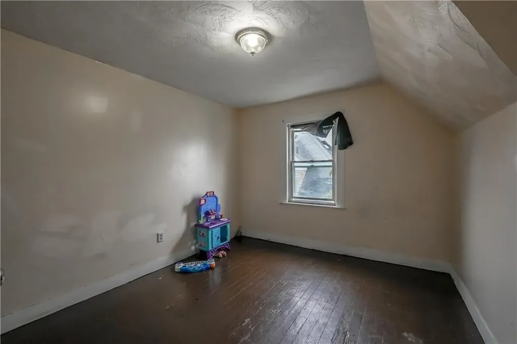 91 Lenox Avenue Providence RI 02907