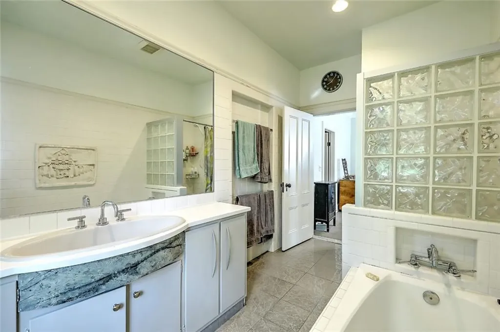 24 Messer Street Providence RI 02909