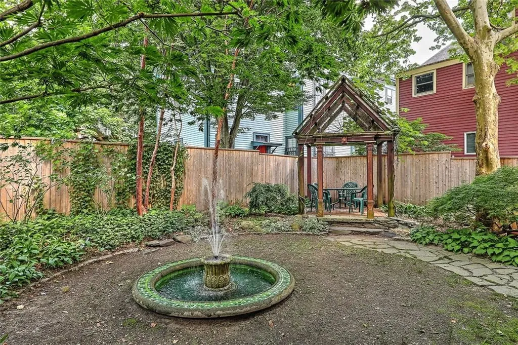 24 Messer Street Providence RI 02909