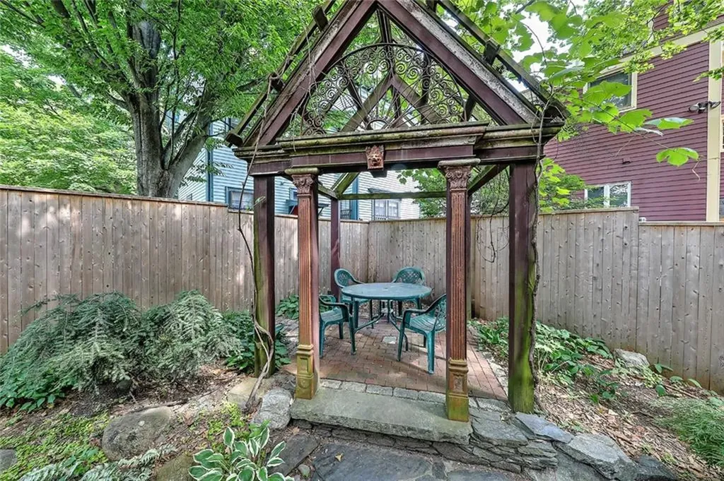 24 Messer Street Providence RI 02909