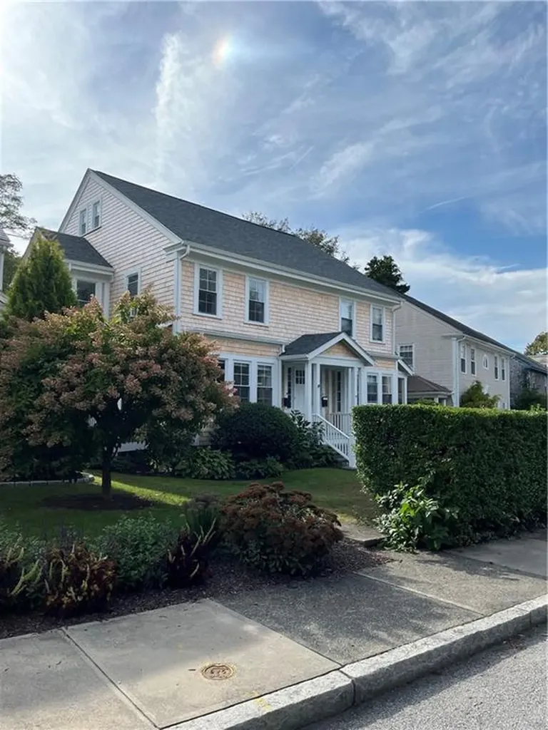 19 Pell Street Newport RI 02840