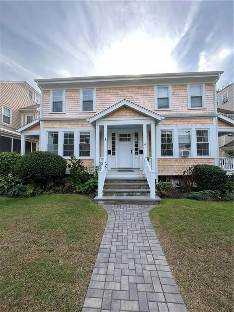 19 Pell Street Newport RI 02840