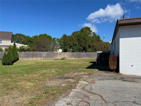 255 State Street Bristol RI 02809