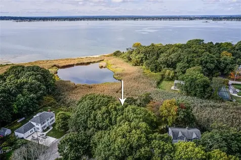 2 Buckingham Street Barrington RI 02806