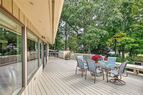 2 Buckingham Street Barrington RI 02806