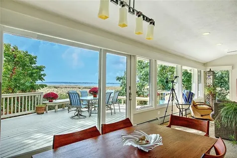 2 Buckingham Street Barrington RI 02806