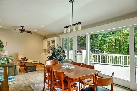 2 Buckingham Street Barrington RI 02806