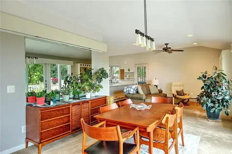 2 Buckingham Street Barrington RI 02806