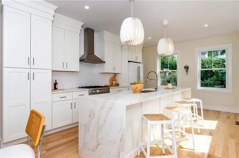 20 Duke Street East Greenwich RI 02818