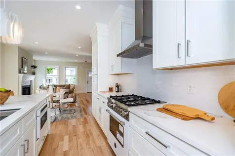 20 Duke Street East Greenwich RI 02818