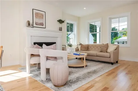 20 Duke Street East Greenwich RI 02818