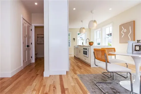 20 Duke Street East Greenwich RI 02818