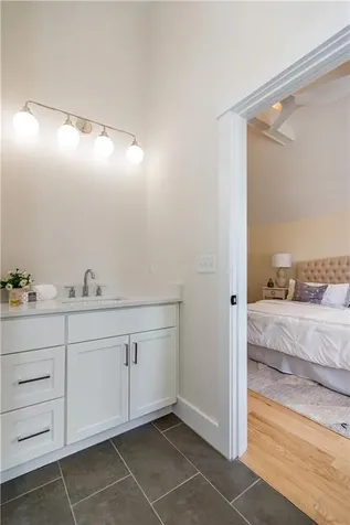 20 Duke Street East Greenwich RI 02818