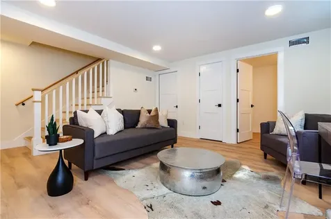 20 Duke Street East Greenwich RI 02818