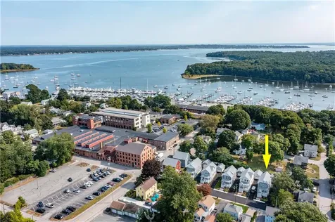 20 Duke Street East Greenwich RI 02818