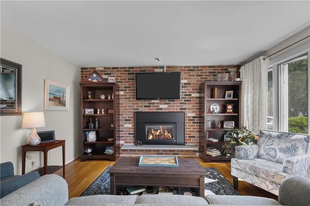 5 Cedarwood Drive East Providence RI 02915