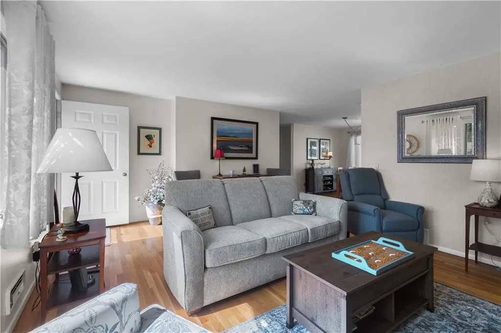 5 Cedarwood Drive East Providence RI 02915