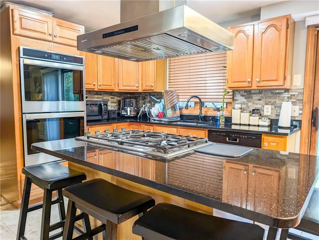 8 Labrea Way Coventry RI 02816