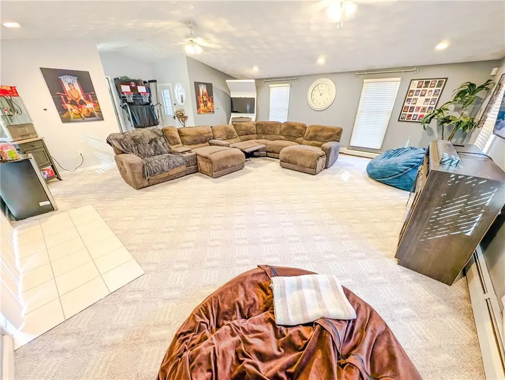 8 Labrea Way Coventry RI 02816