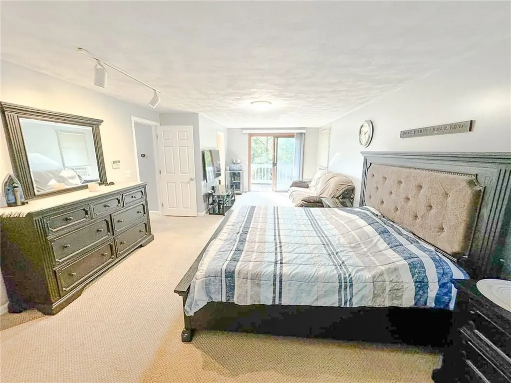 8 Labrea Way Coventry RI 02816