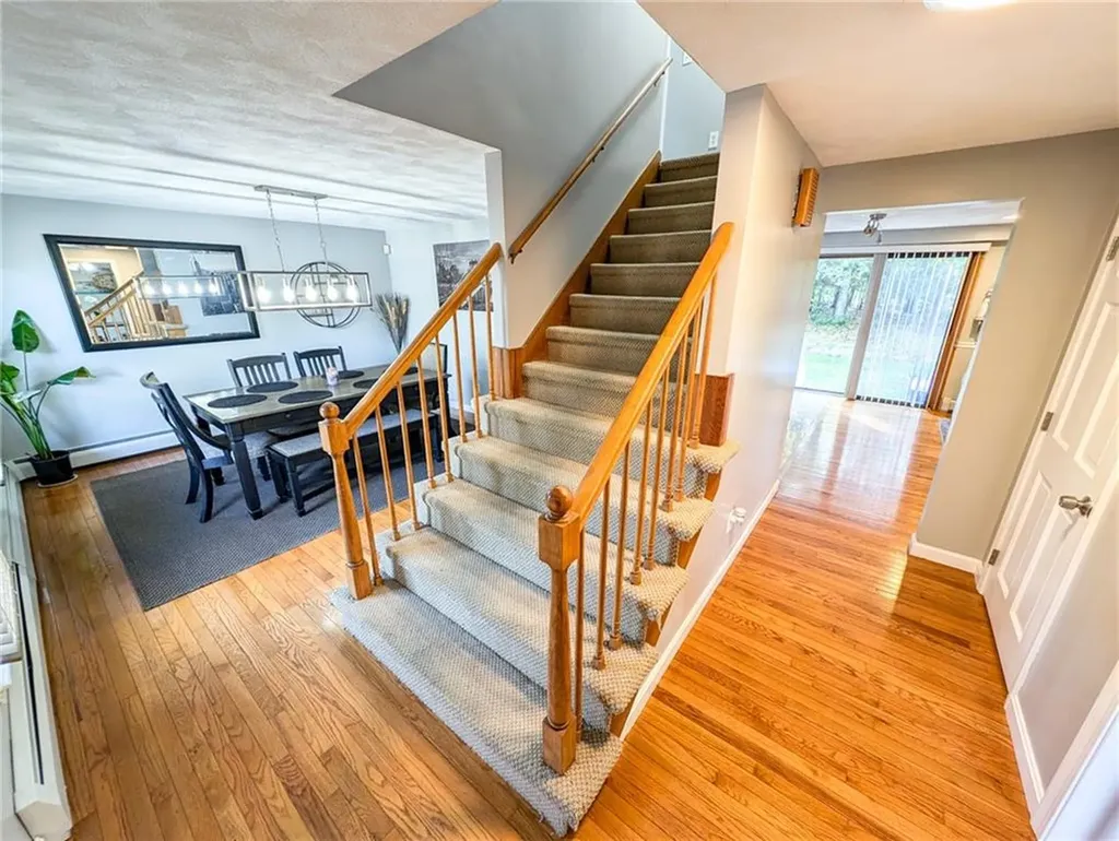 8 Labrea Way Coventry RI 02816