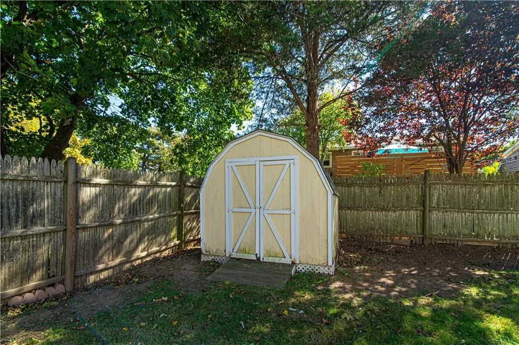 26 Lancaster Avenue Warwick RI 02886
