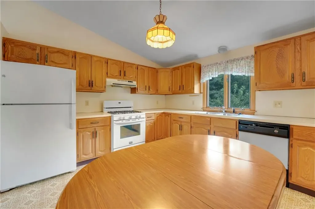 14 Glendale Avenue East Providence RI 02915