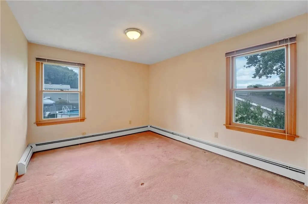 14 Glendale Avenue East Providence RI 02915