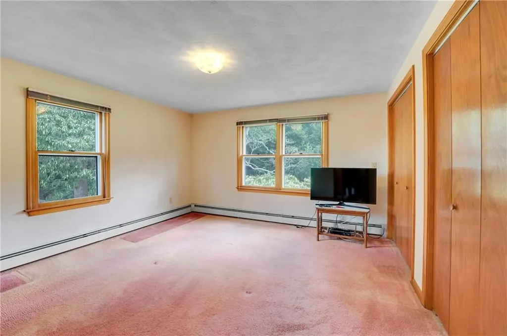 14 Glendale Avenue East Providence RI 02915