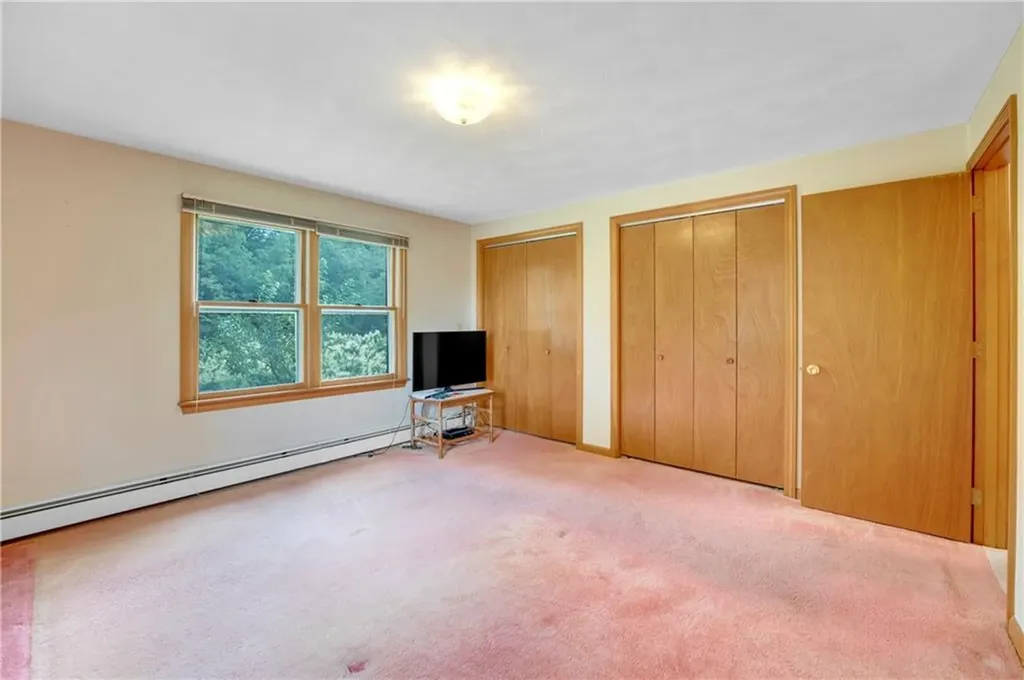 14 Glendale Avenue East Providence RI 02915