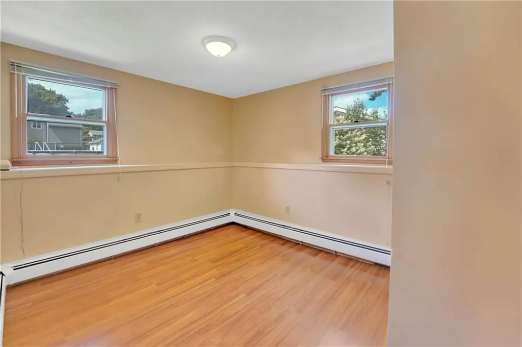 14 Glendale Avenue East Providence RI 02915