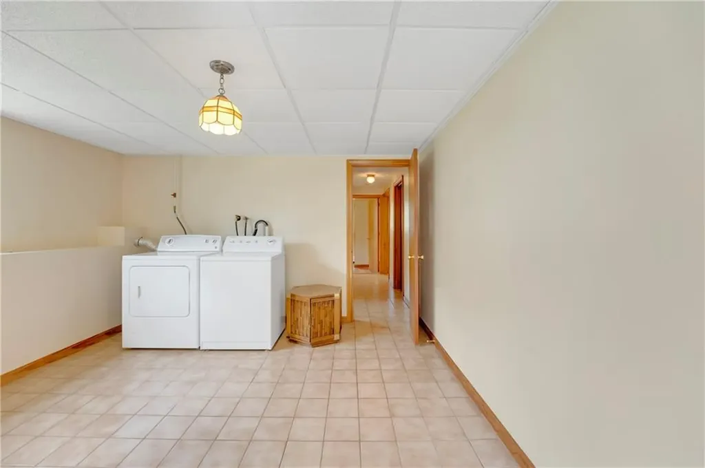 14 Glendale Avenue East Providence RI 02915