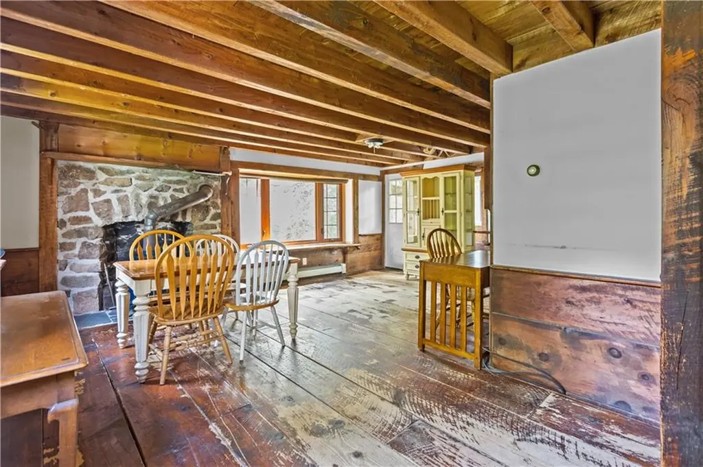 227 Glen Rock Road Exeter RI 02822