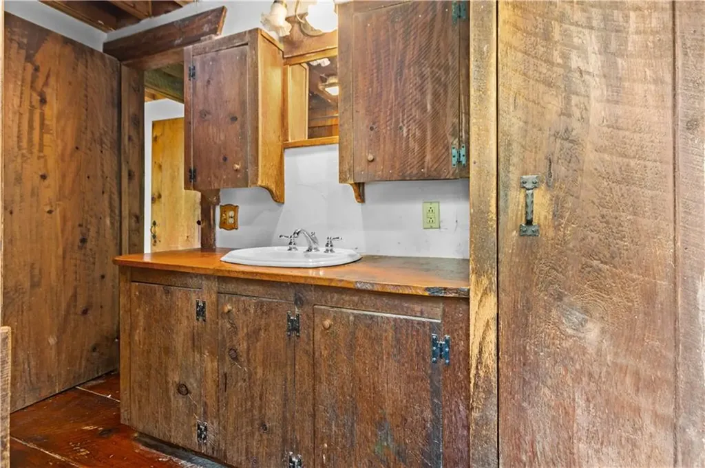 227 Glen Rock Road Exeter RI 02822