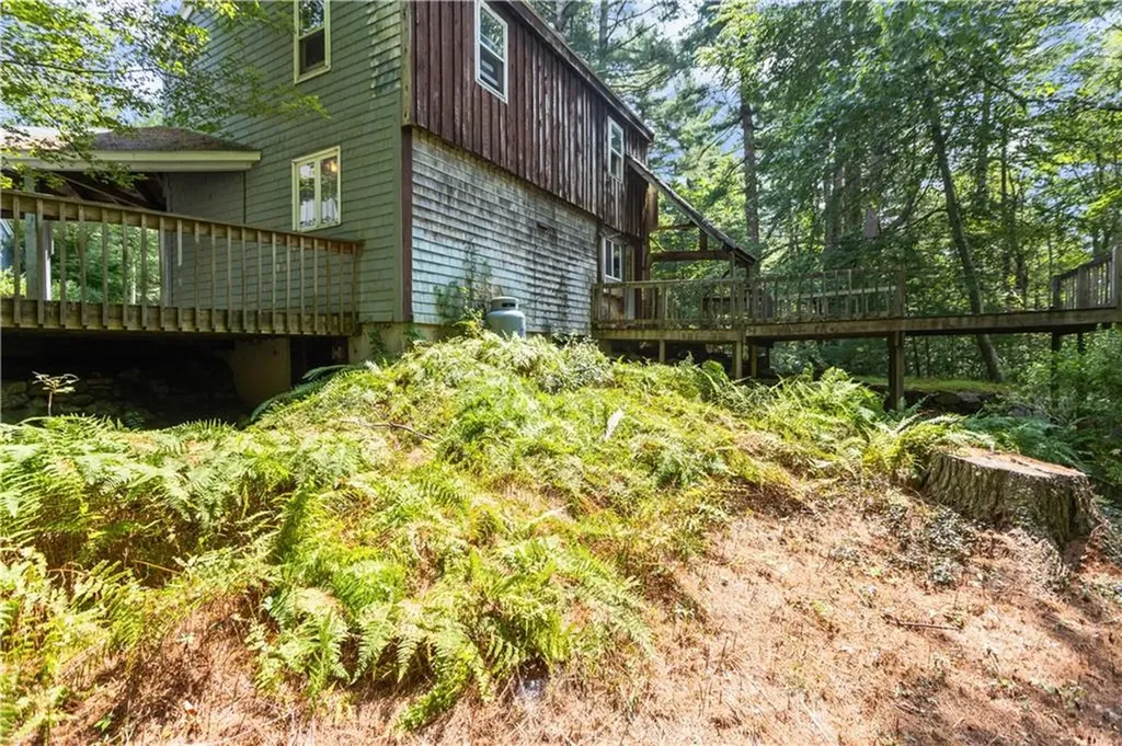 227 Glen Rock Road Exeter RI 02822
