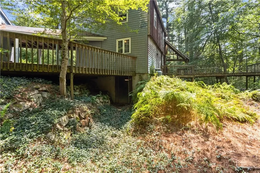 227 Glen Rock Road Exeter RI 02822
