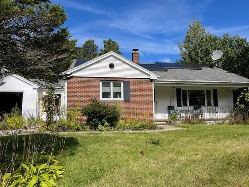 765 Fairmount Street Woonsocket RI 02895